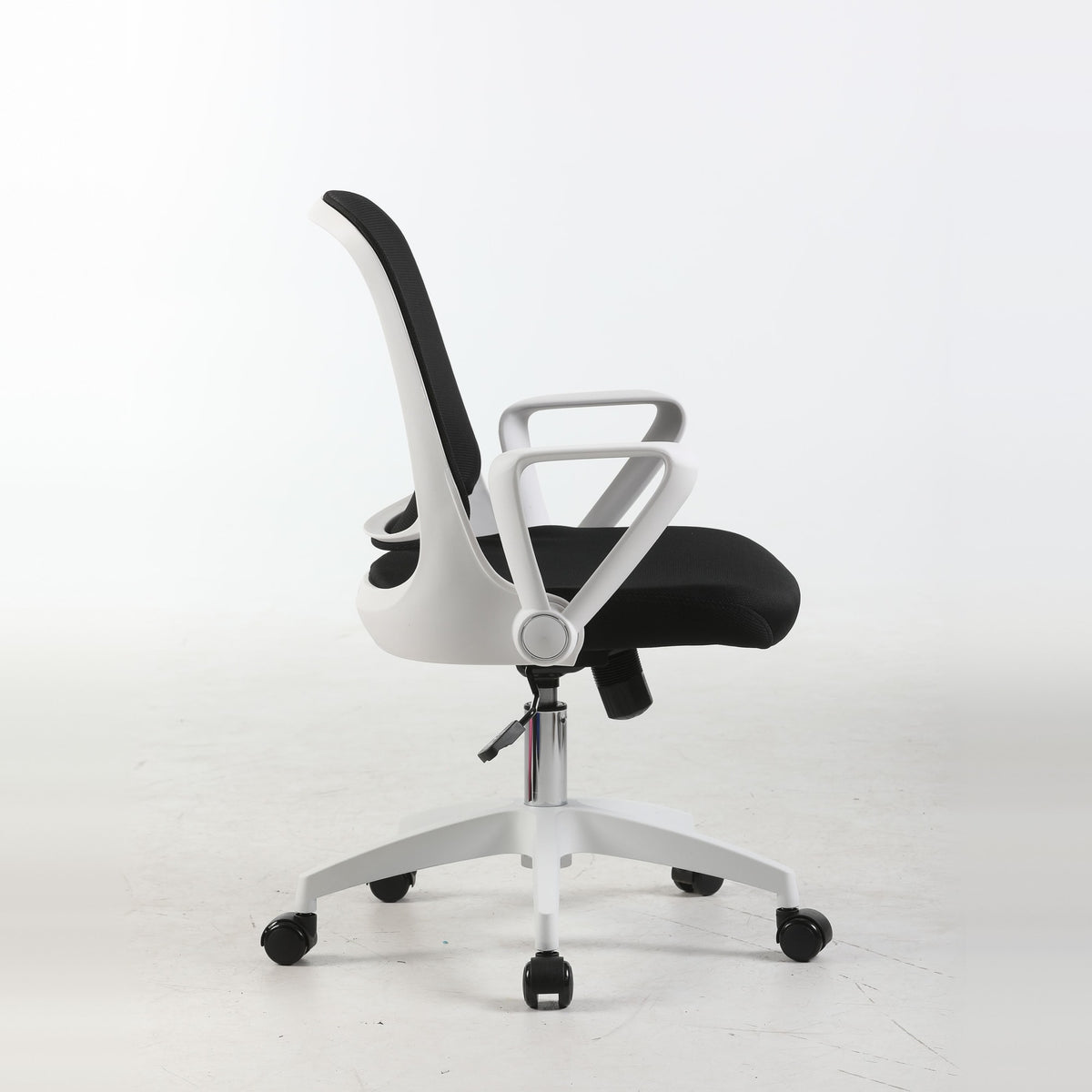 ALANI study chair in black, side view
